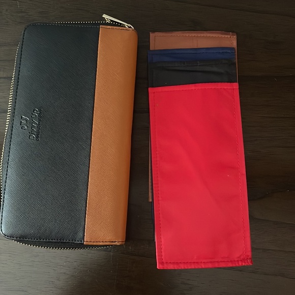 Divvy Up Wallet - Picture 5 of 7